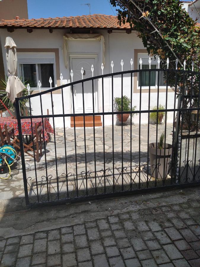 Villa Konstantina Nea Skioni Exteriör bild